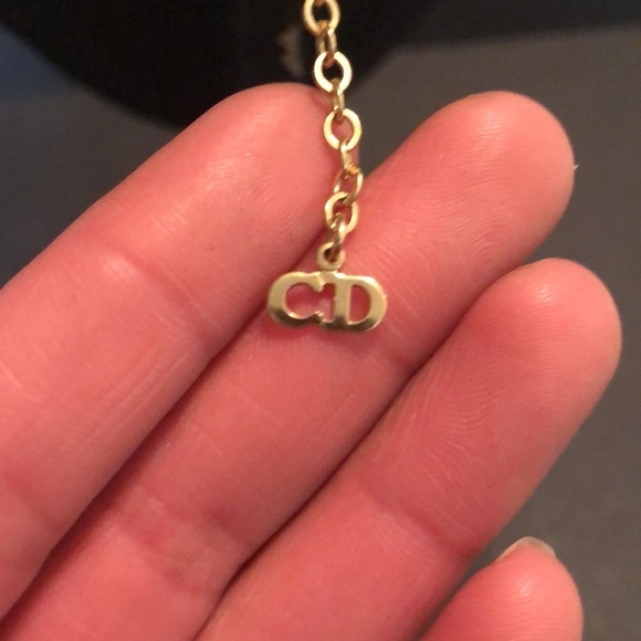 Christian Dior vintage gold tone crystal rhine stone heart knot necklace - Picture 7 of 9